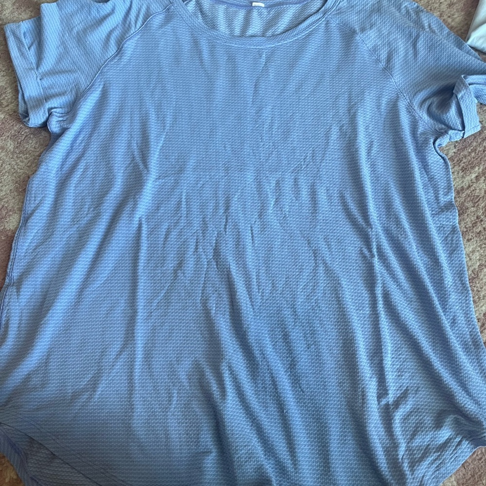 Lululemon Tee - Picture 2 of 3